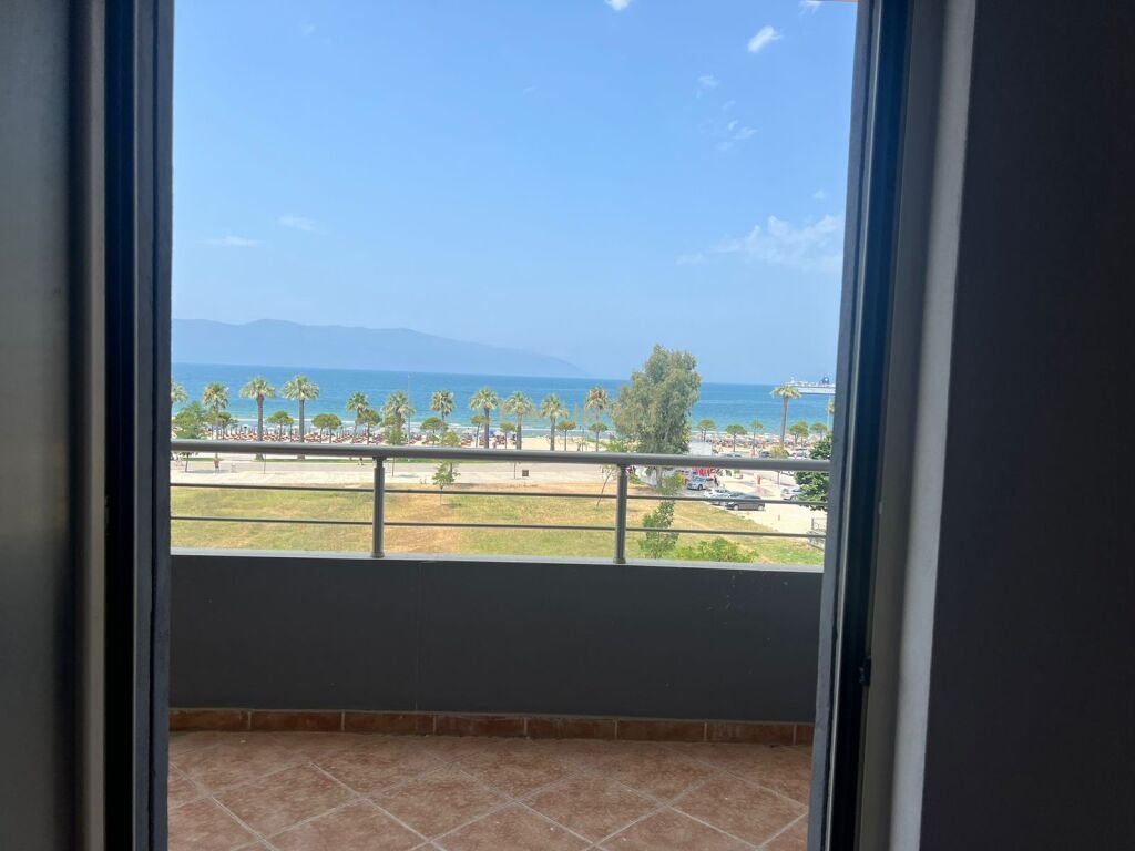 SHESIM APARTAMENT 2+1 ME PAMJE NGA DETI NË LUNGOMARE, VLORË!!