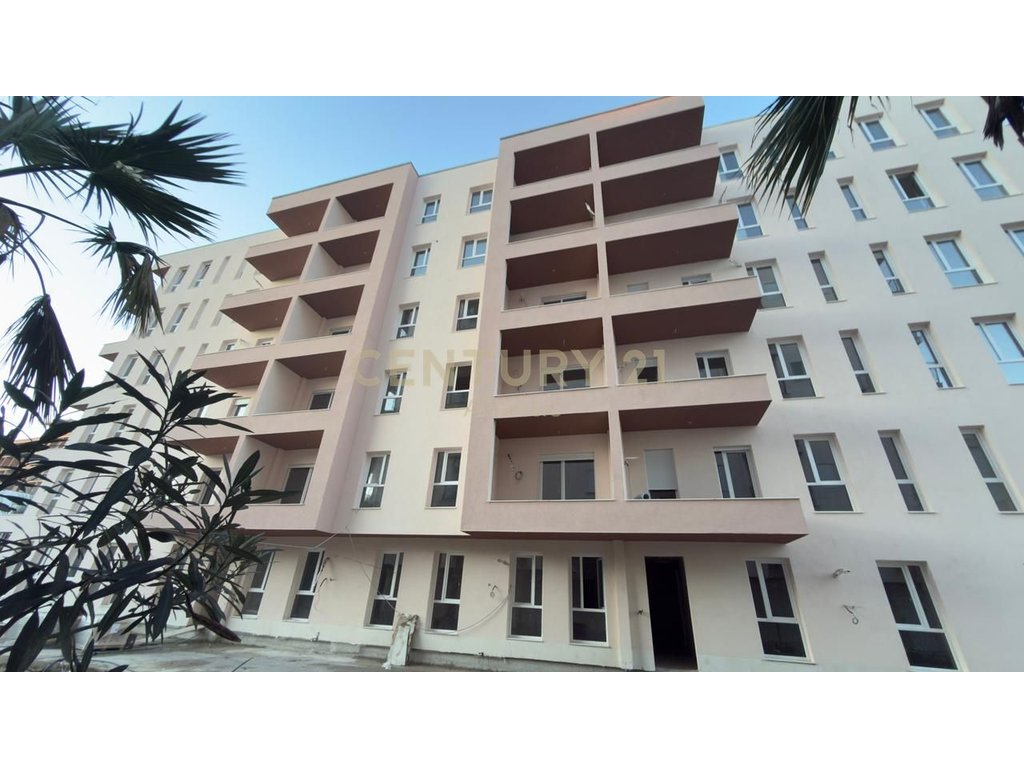 Apartament 1+1 Për Shitje në Golem