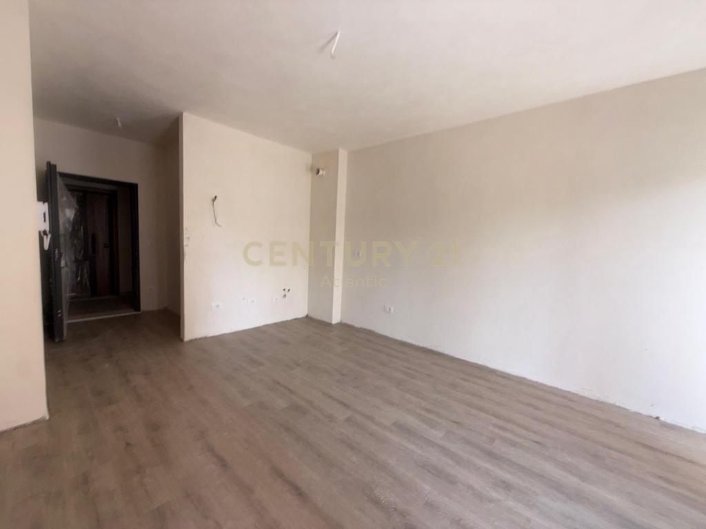 Apartament 1+1 Për Shitje në Golem