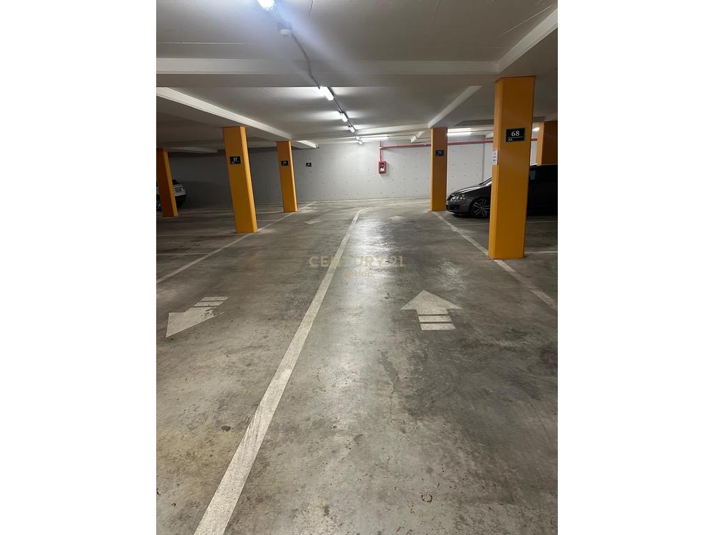 POST PARKIMI PER SHITJE,UET!