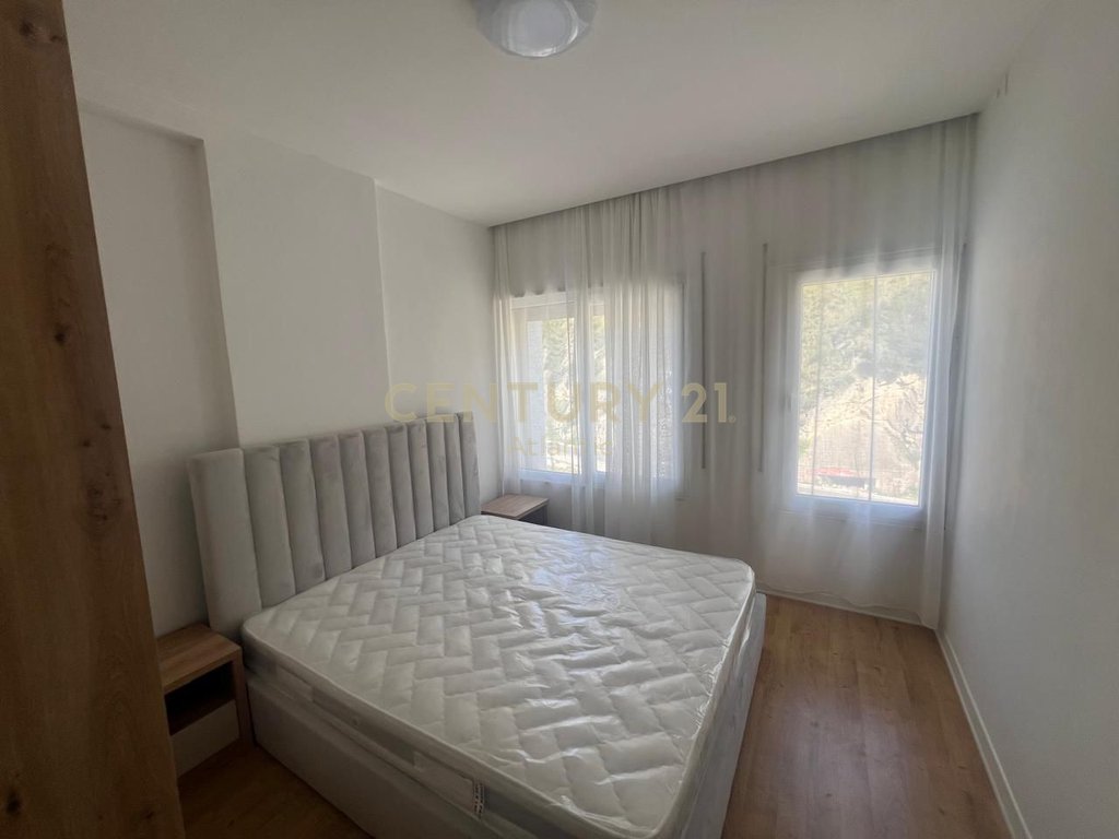 SHITET APARTAMENT 1+1 VIJE E PARE ME DETIN SHKEMBI KAVAJES "