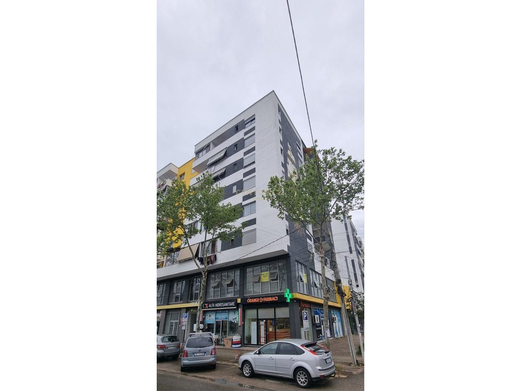 SHESIM   APARTAMENT   2+1+2  NE HYRJE  TE KAMZES!