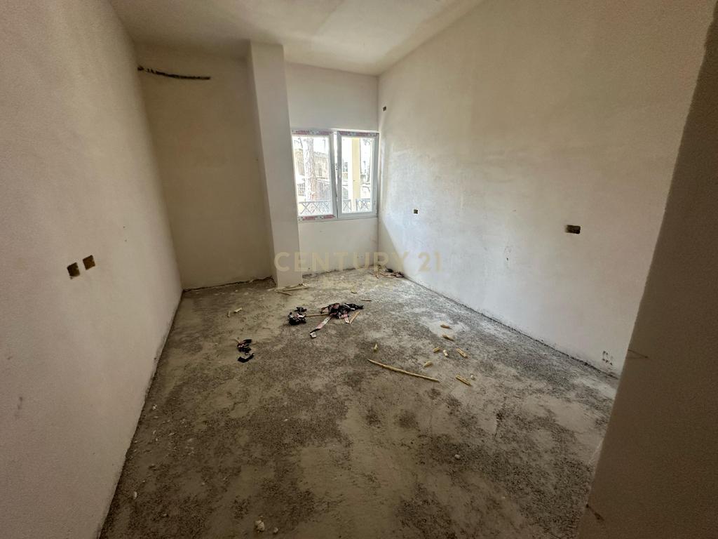 Apartament 2+1 Për Shitje në Mali i Robit, Durrës