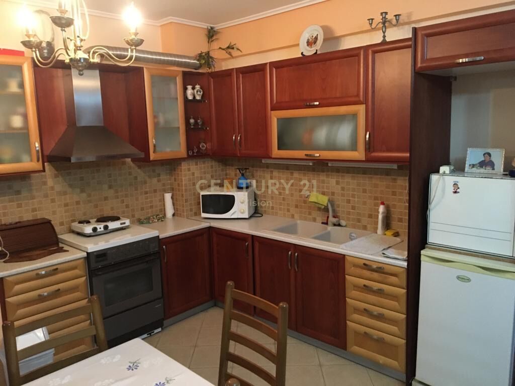 Apartament Për Shitje në Qender Sarandë  | 100m²