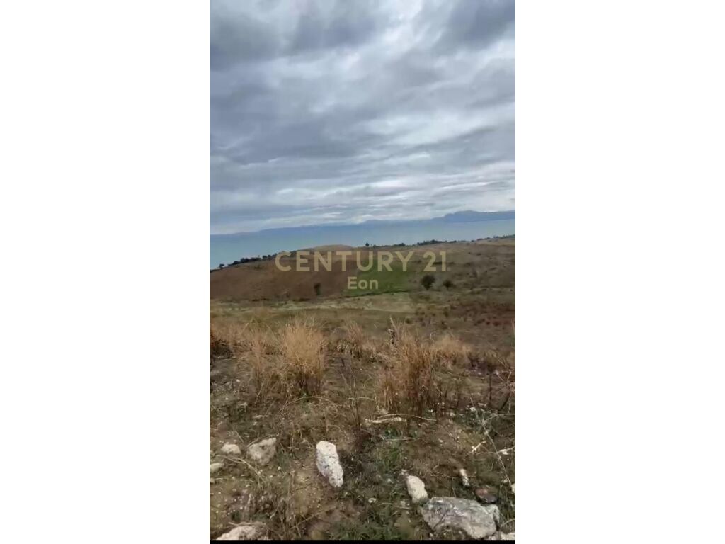 SHITET 16500 M2 TOKË,  ME PAMJE DETI TEK KEPI I RODONIT !