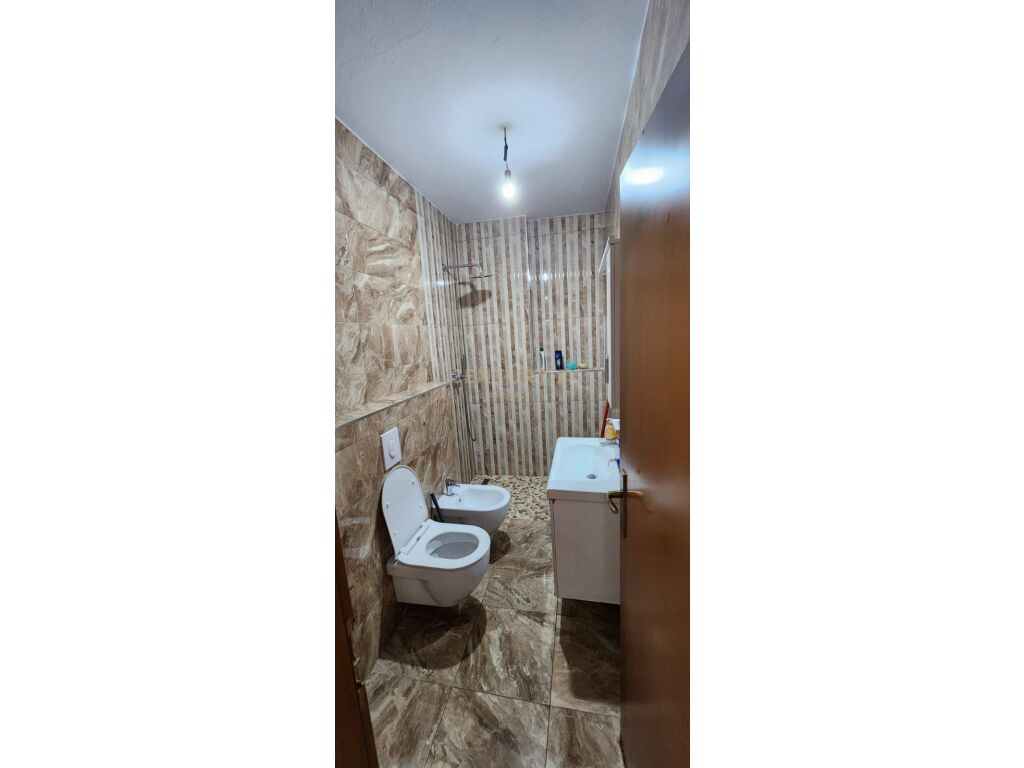 🏡!!Ulet cmimi!!!Apartament 2+1+2 Për Shitje në Rruga Fortuzi, Tiranë - 255,000€ | 116 m²