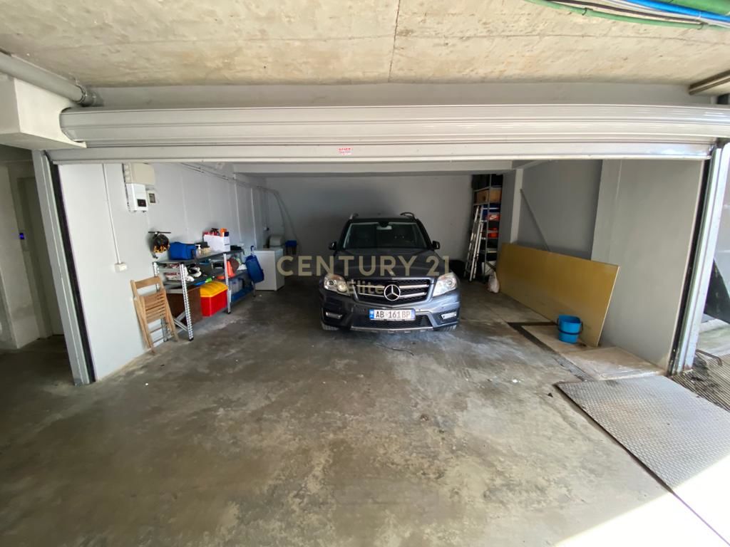 Apartament+ 2 Parkime te Liqeni i Thate.