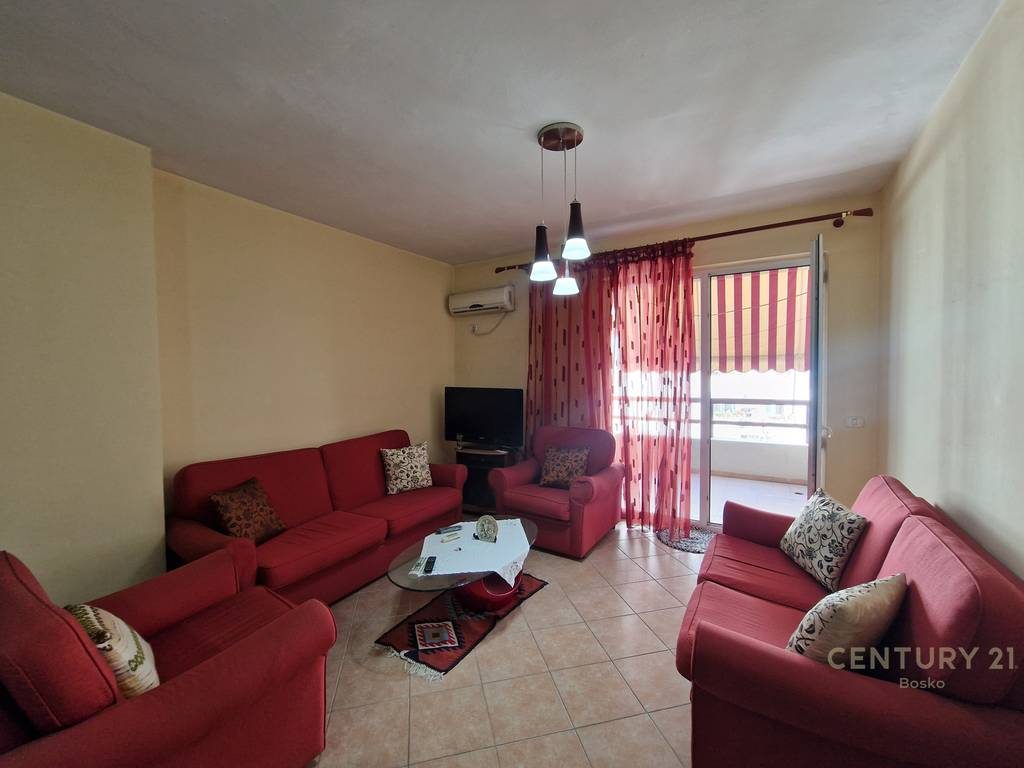 Shitet apartament 2+1 në Yzberisht‼️