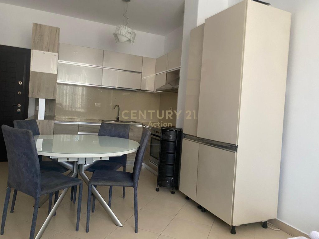 🏡 Apartament 2+1 në Kompleksin Kontakt, Rruga Ndre Mjeda