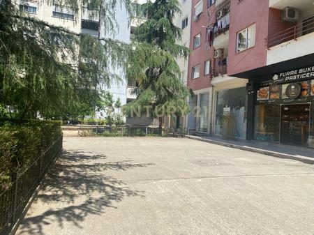 SHITET AMBIENT BIZNESI NË ASTIR