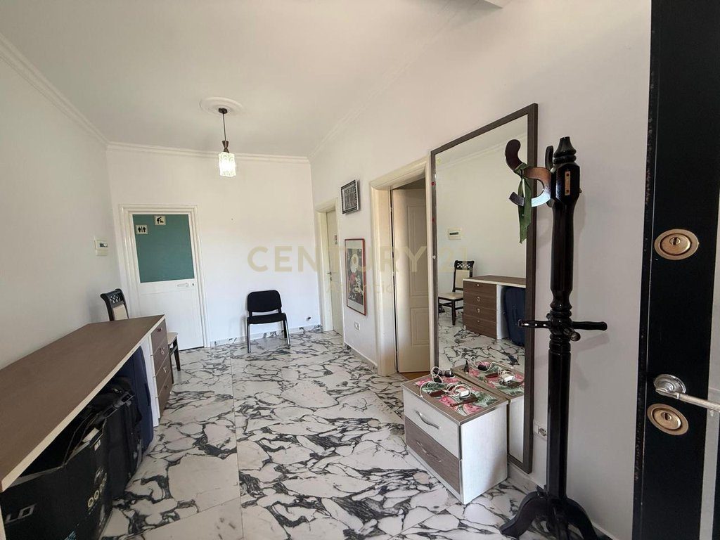 Shtëpi 1+1 Me Qira në Plepa, Durrës - 350€ | 300 m²