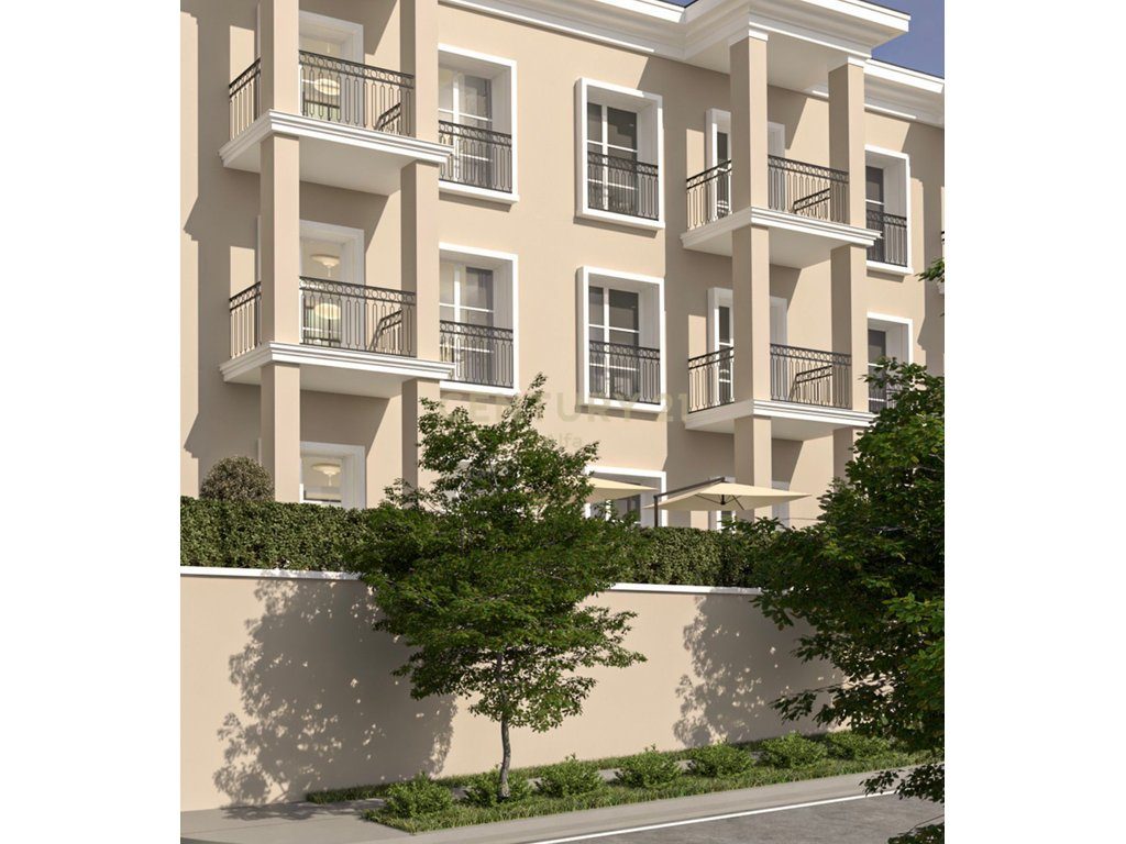 Shitet apartament 2+1+2 tek Rolling Hills Liqeni