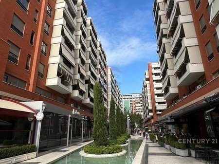 APARTAMENT NE QENDER NE REZIDENCEN SCANDERBEG PER SHITJE