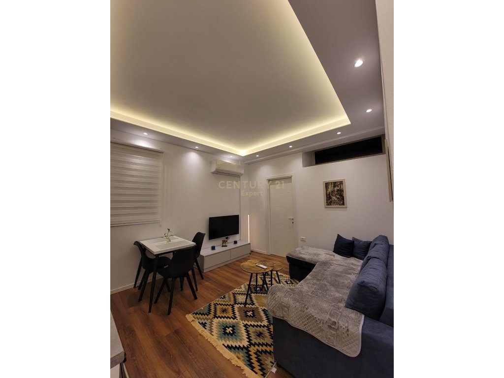 APARTAMENT 1+1 ME QIRA KAT VILE RRUGA E DURRESIT!