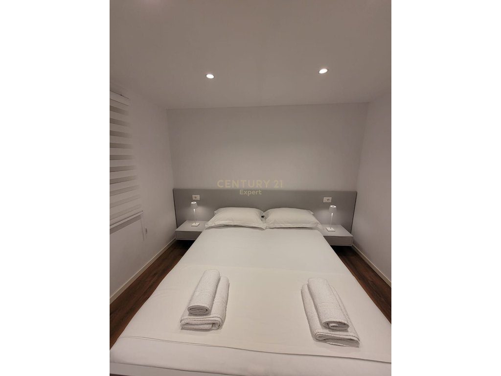 APARTAMENT 1+1 ME QIRA KAT VILE RRUGA E DURRESIT!
