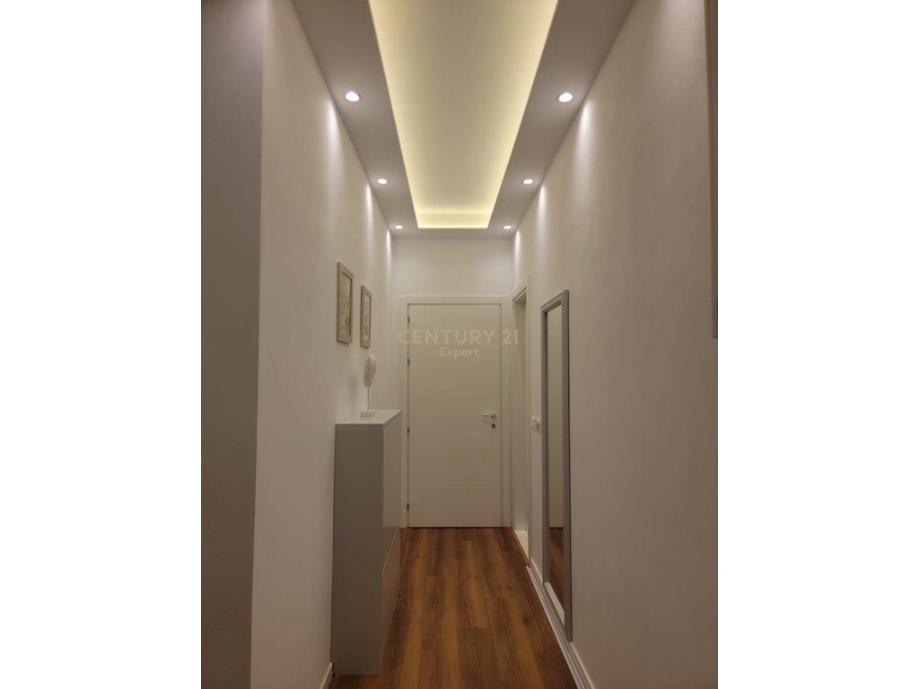 APARTAMENT 1+1 ME QIRA KAT VILE RRUGA E DURRESIT!