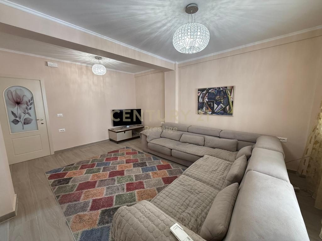 APARTAMENT 1+1 NE SHITJE "BULEVARDI ZOGU PARE", TIRANE!