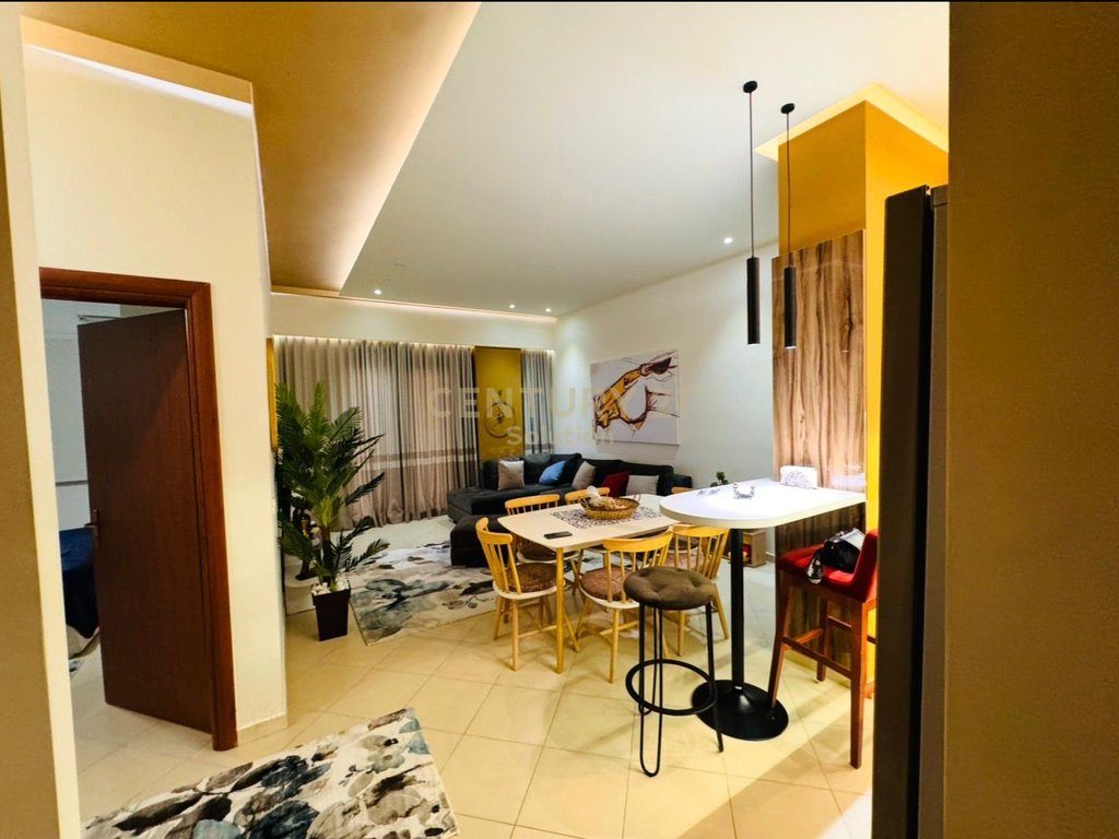 JAPIM ME QIRA APARTAMENT 1+1+ POST PARKIMI PRANE KODRES SE DIELLIT