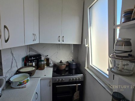 SHITET APARTAMENT 2+1+2 TEK RRUGA E KOSOVARËVE!!
