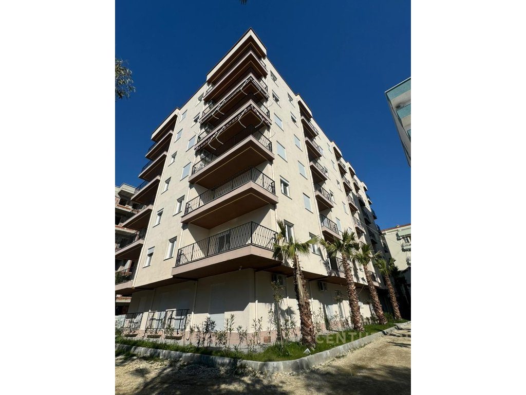 SHITET APARTAMENT 1+1 NE GOLEM !