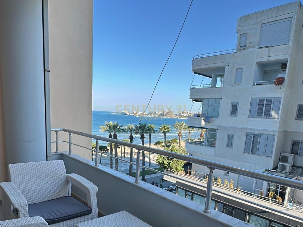 APARTAMENT 2+1 PER QIRA NE LUNGOMARE