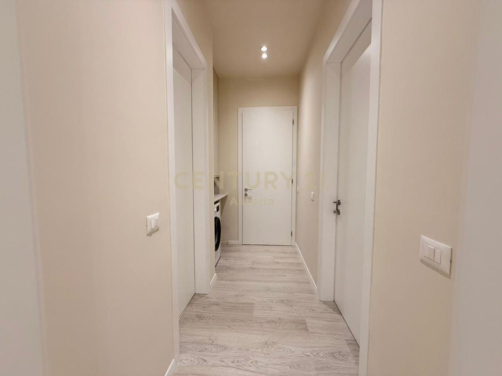 JEPET ME QIRA APARTAMENT PREMIUM 2+1+2+POST PARKIMI TE "KOMPLEKSI DELIJORGJI"