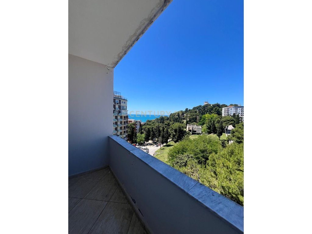 SHITET APARTAMENT ME PAMJE DETI TEK VILA E ZOGUT , DURRES !!!!
