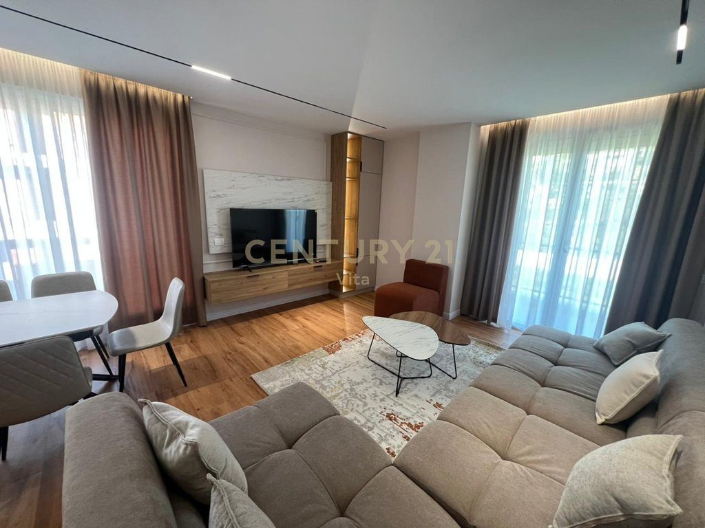 JEPET ME QIRA APARTAMENT 2+1+2 ME PAMJE DETI NE CURRILA ,DURRES !!!