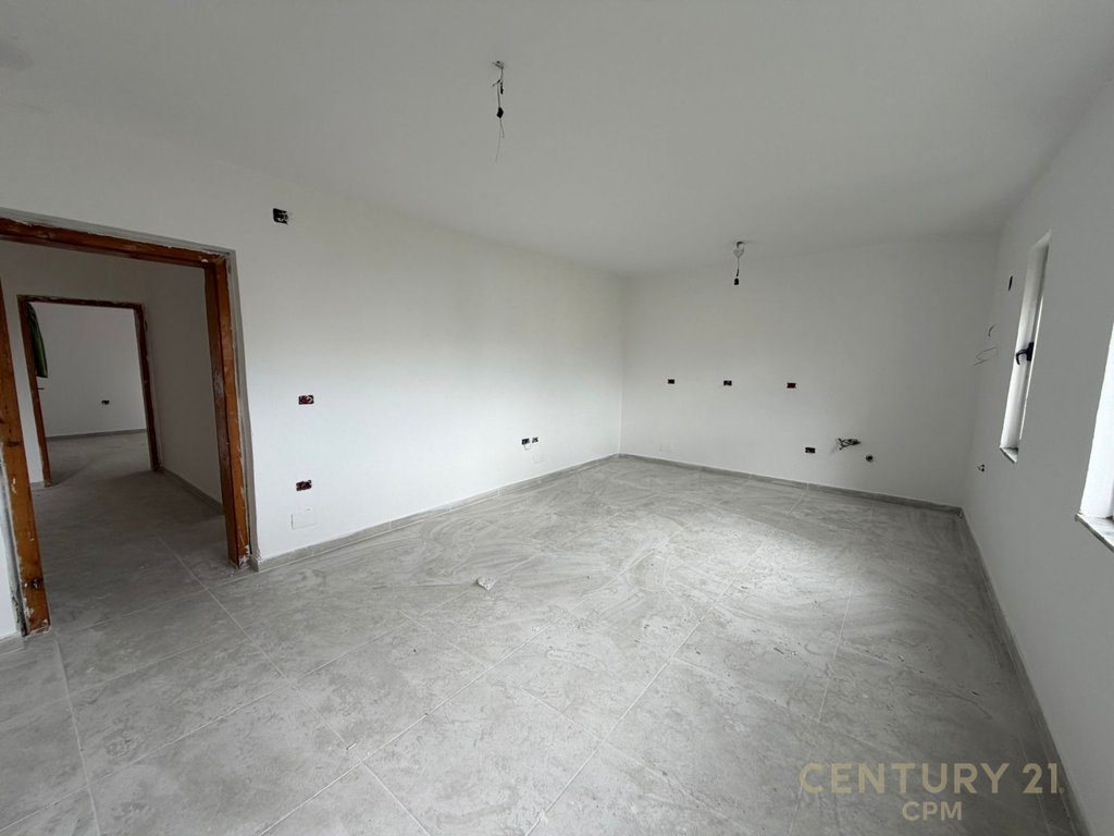 APARTAMENT 2+1 PER SHITJE TE ALI DEMI!
