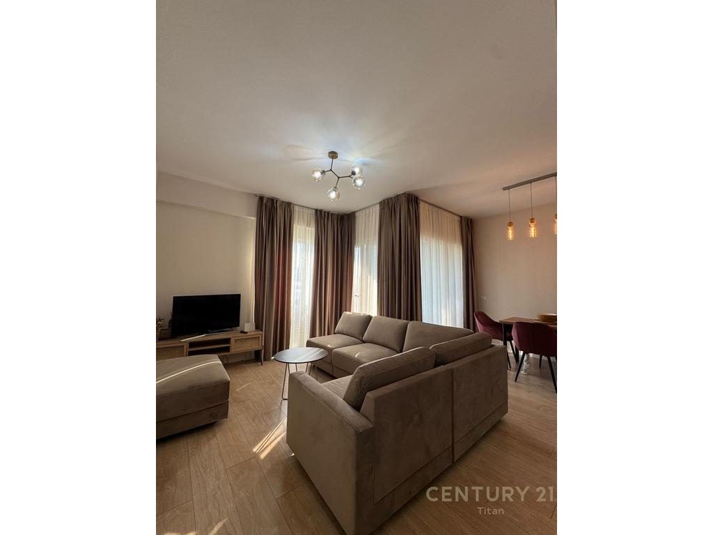 Apartamenr modern 2+1+2 per qira te Rruga e Kosovareve