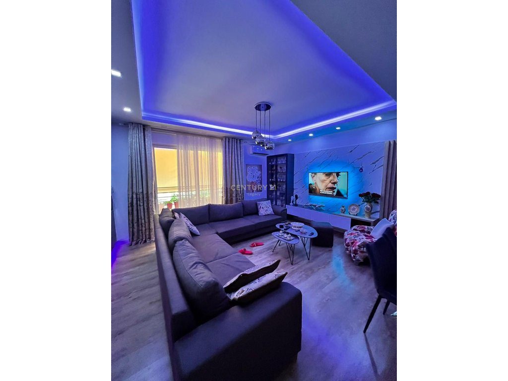 Shesim Apartament 2+1+2 në Shkozë , Tek Kompleksi Tom Doshi
