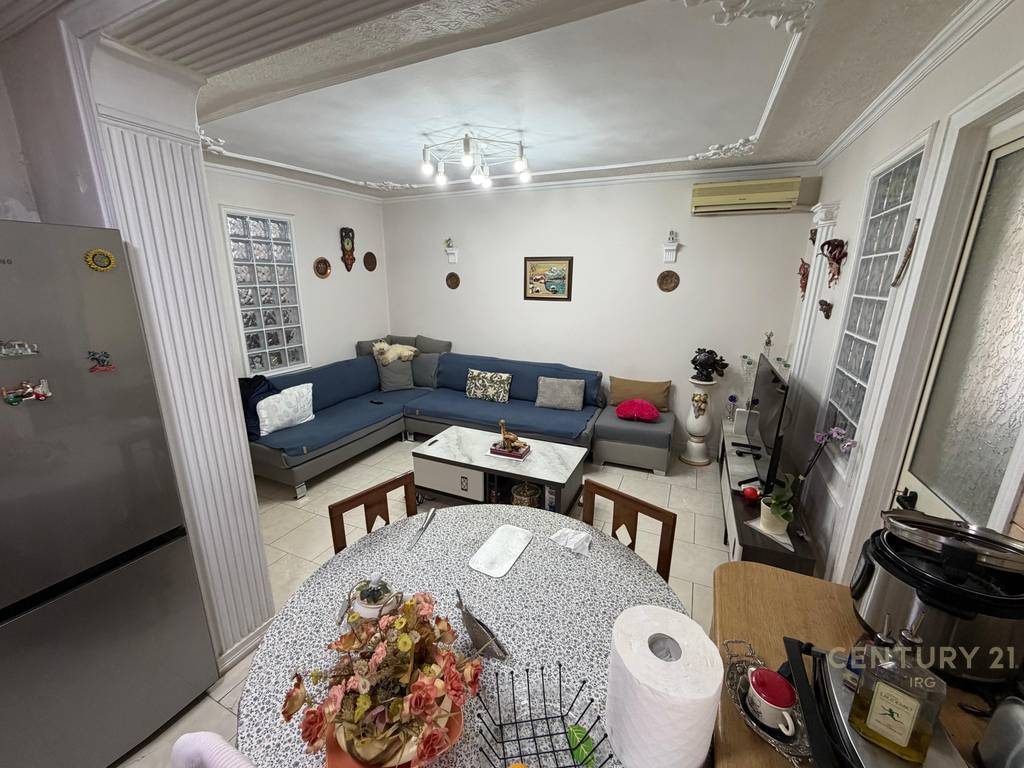 Shitet apartament 2+1 te Shkolla e Baletit!