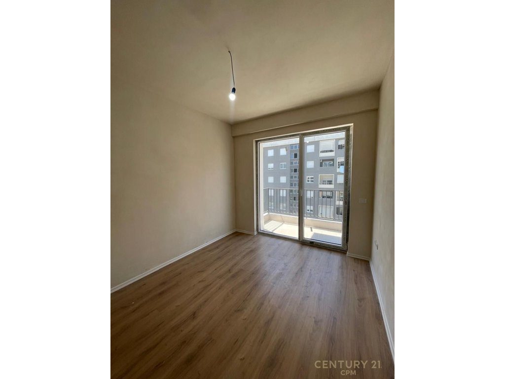 SHITET APARTAMENT 3+1+2 TEK KOMUNA E PARISIT, BEGA 07