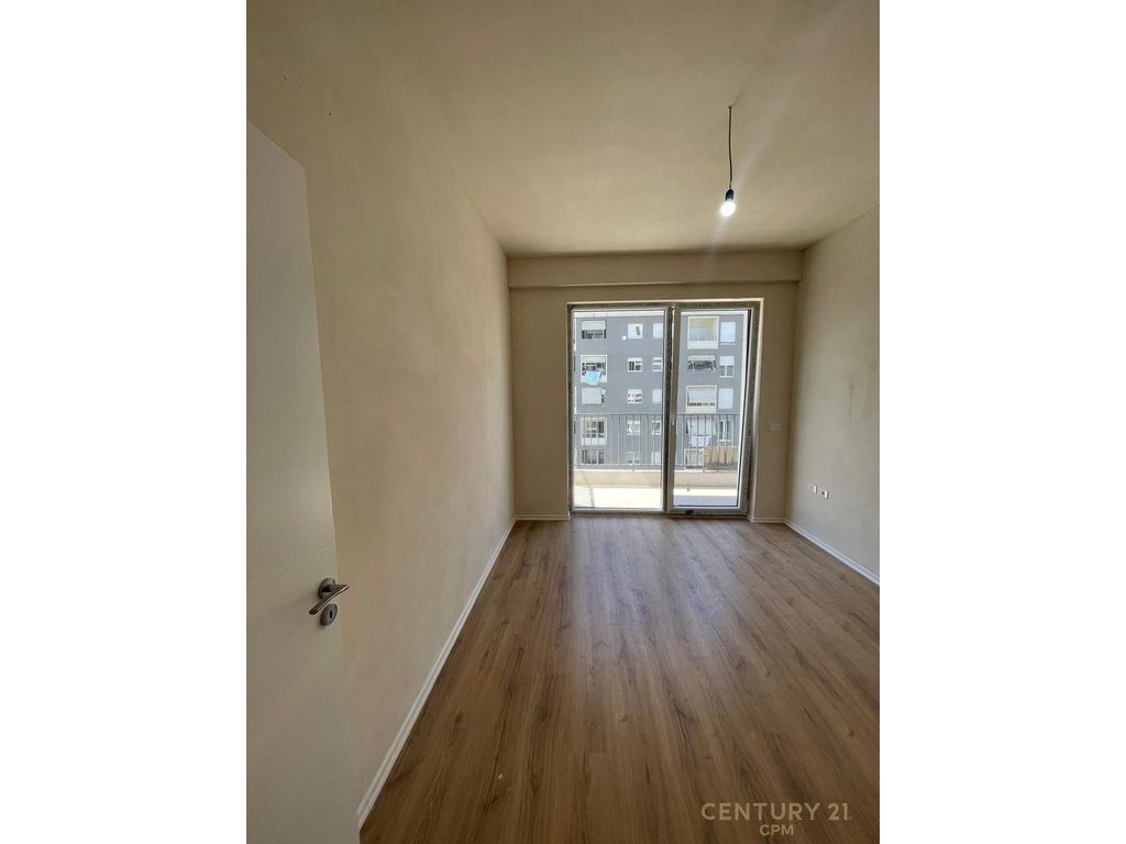 SHITET APARTAMENT 3+1+2 TEK KOMUNA E PARISIT, BEGA 07