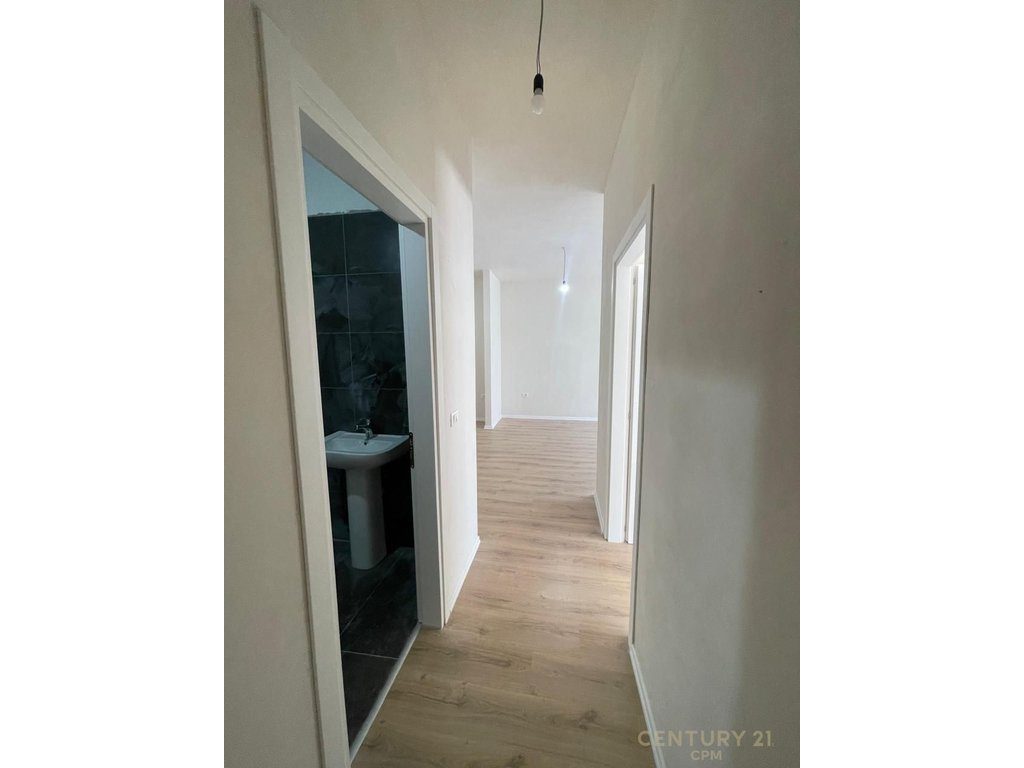 SHITET APARTAMENT 3+1+2 TEK KOMUNA E PARISIT, BEGA 07