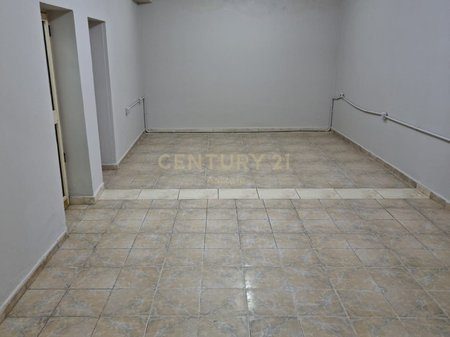 🏢 Shitet ambient biznesi –Mbikalimi i Selites