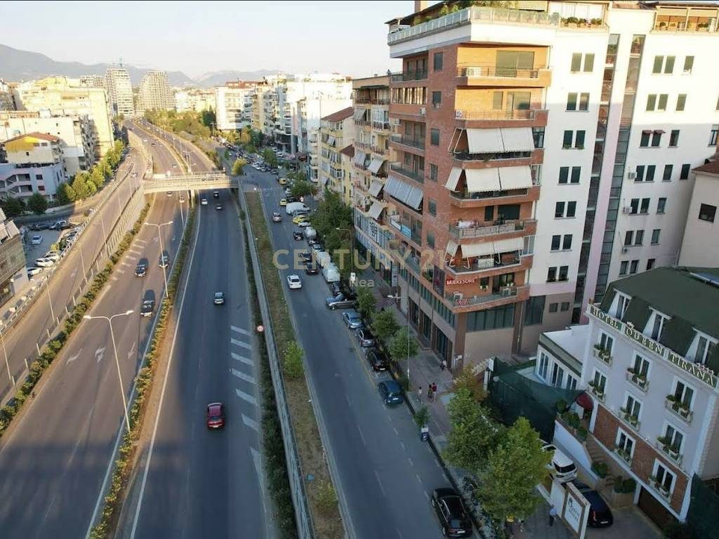 🏬 Jepet Dyqan me Qira në Rrugë Kryesore – Rrethi i Selitës