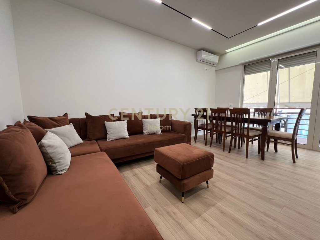 Shitet apartament 3+1 tek Liqeni i Thatë, një nga zonat më të kërkuara të Tiranës!