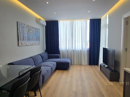 Apartament 1+1 për Shitje – Myslym Shyri, Tiranë