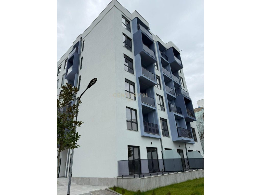 APARTAMENT 1+1 PER SHITJE TEK "ADRIATIK GARDEN" NE GOLEM!