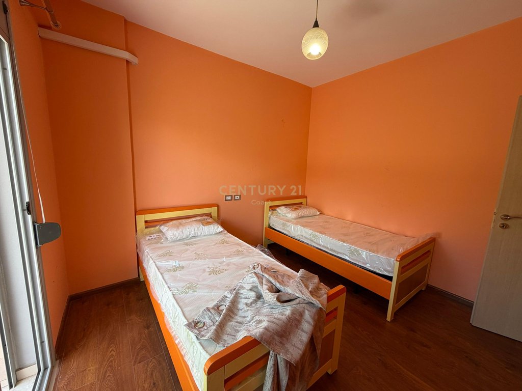 Jepet me qira apartament 2+1 pranë Shkollës së Muzikës i Rinovuar
