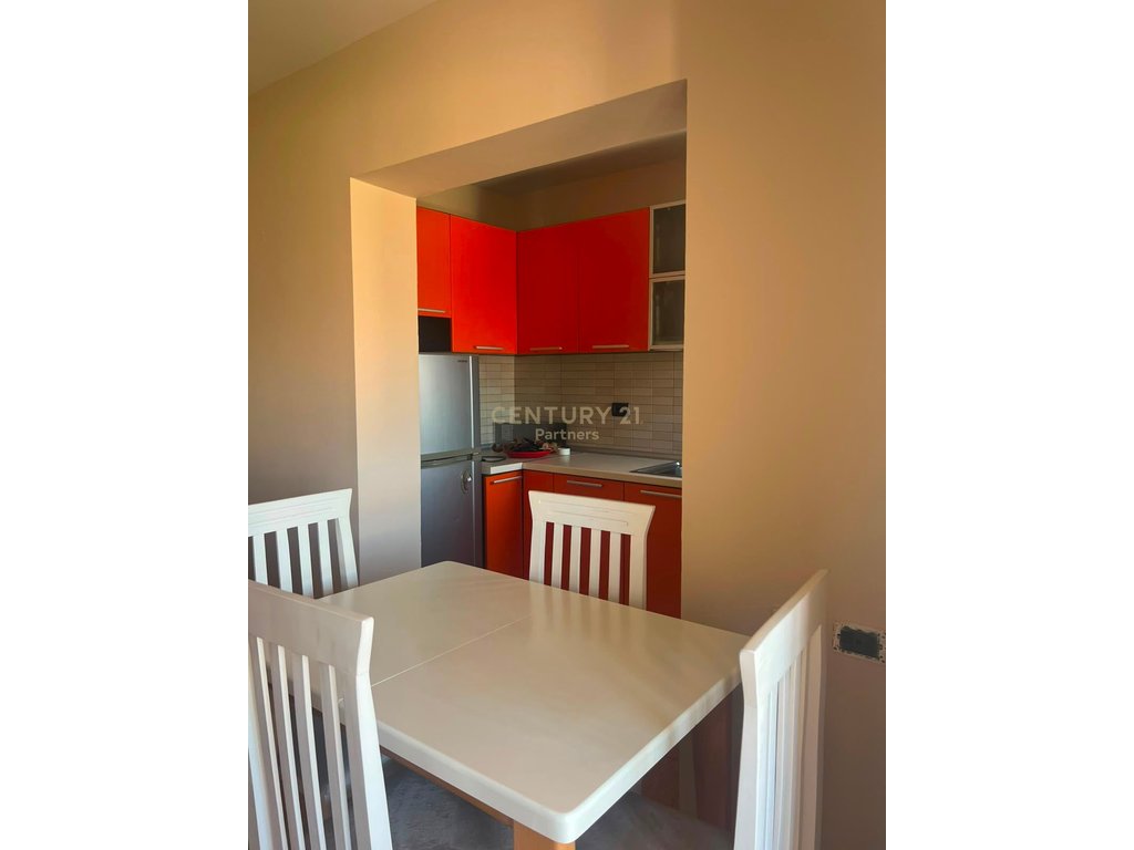 JAPIM ME QIRA APARTAMENT 1+1 PRANE FUSHES SE ALI DEMIT