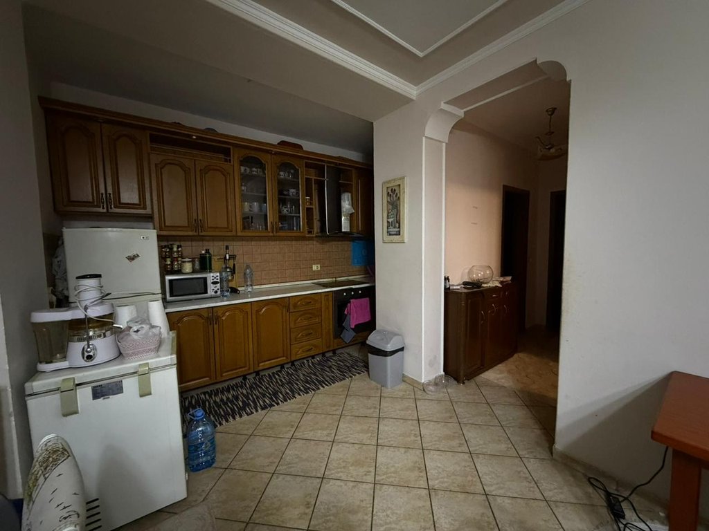 Apartament 3+1 për Shitje pranë Shkollës së Baletit!