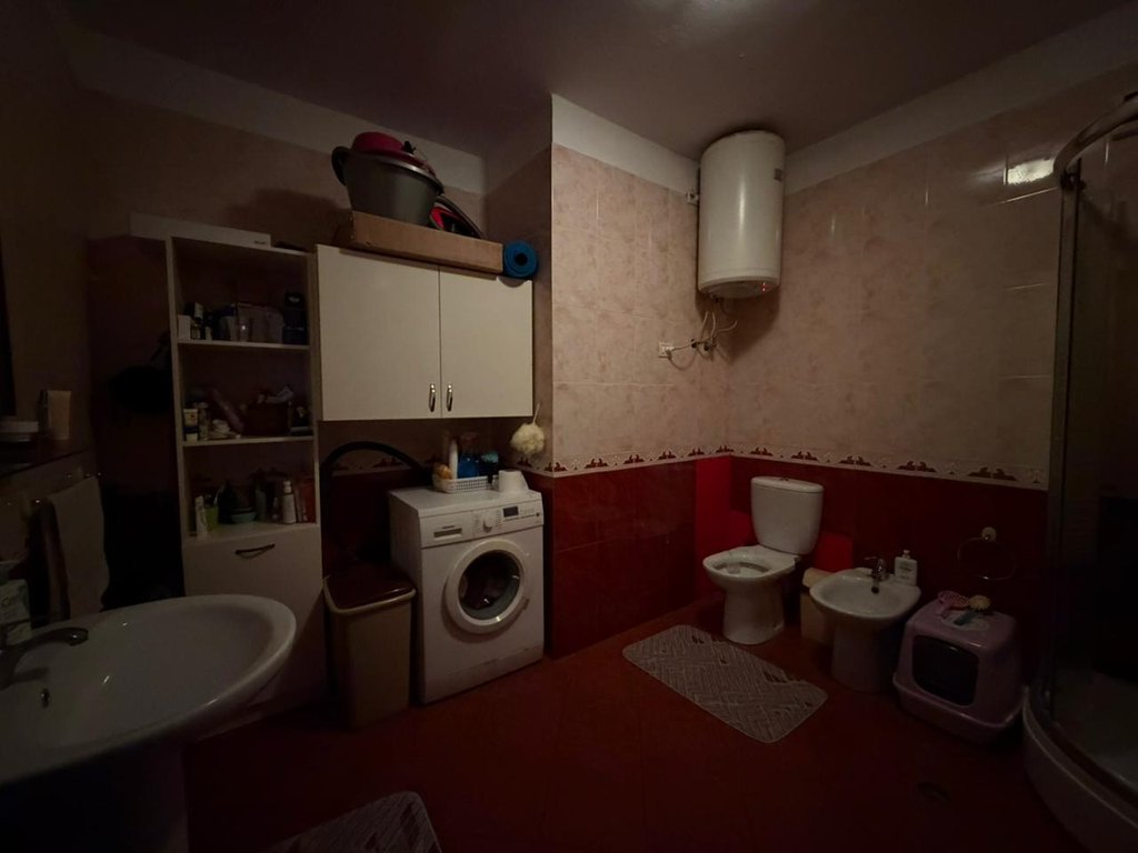 Apartament 3+1 për Shitje pranë Shkollës së Baletit!