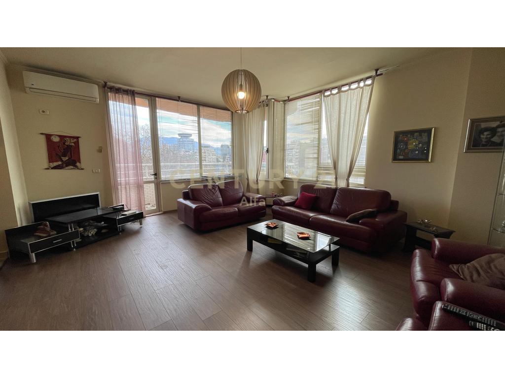 Apartament 2+1+2 për Qira në Myslym Shyr – pranë Drejtorisë së Policisë!