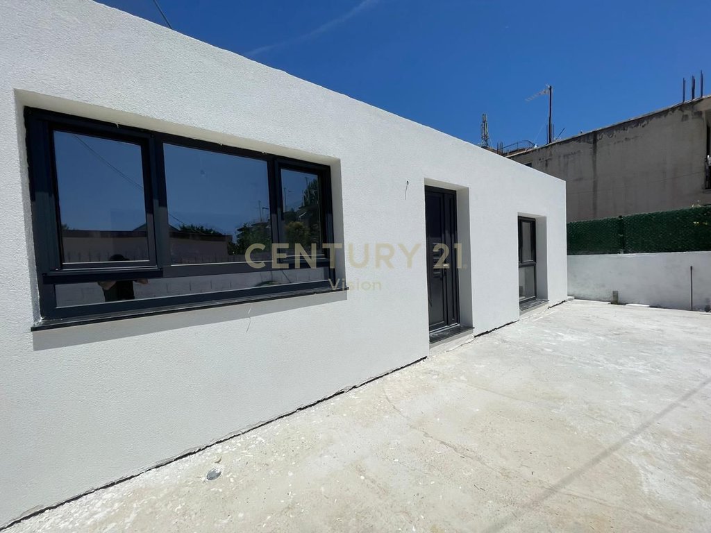 Shtepi private 2+1 në shitje në Qender te Velipojës, Shkodër - 170,000€ | 123 m²