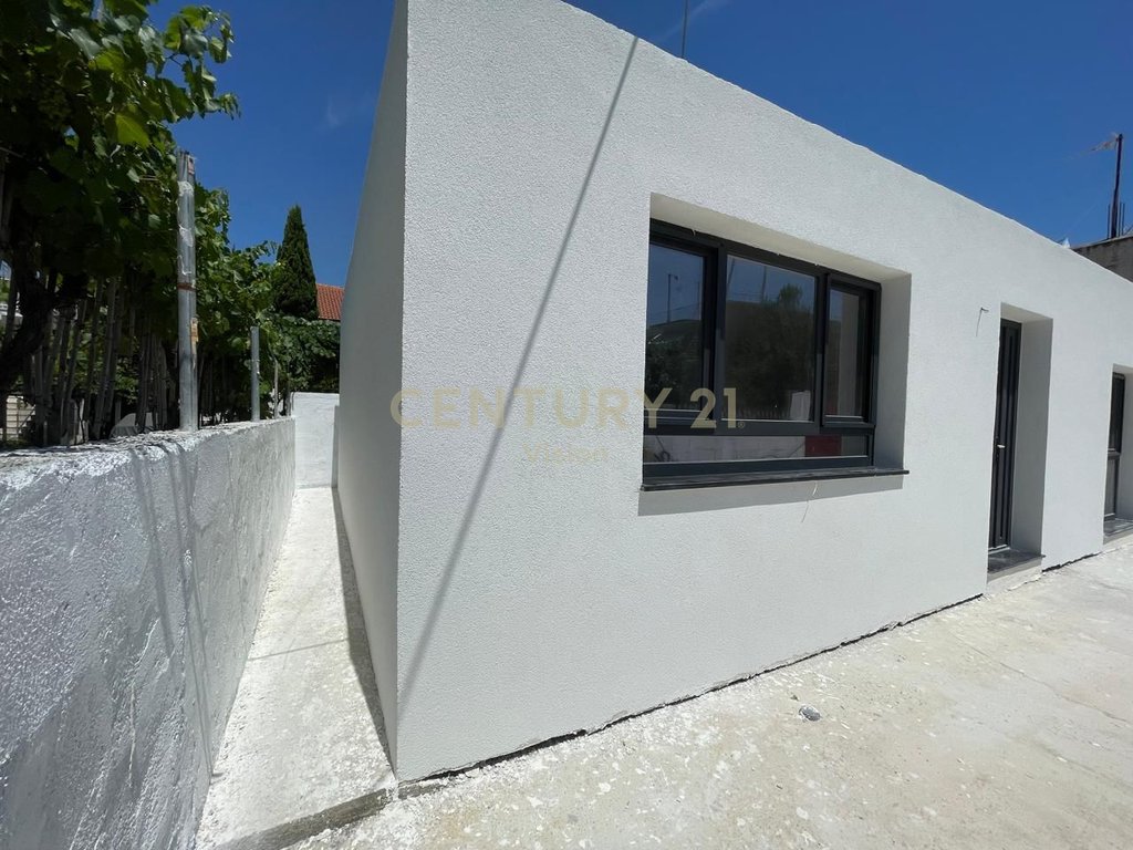 Shtepi private 2+1 në shitje në Qender te Velipojës, Shkodër - 170,000€ | 123 m²