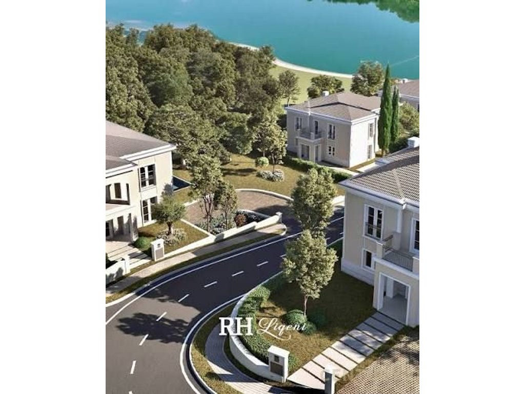 Vilë Luksoze për Shitje – Rolling Hills Liqeni