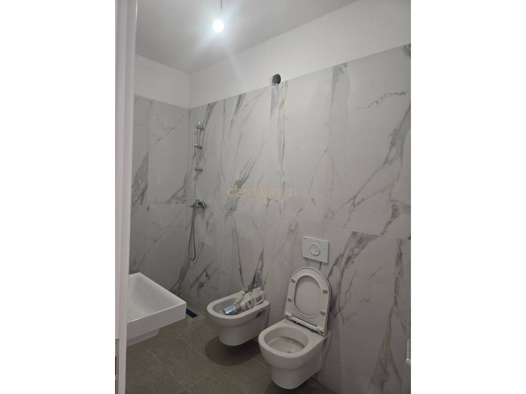 🏡 Jepet me Qira Apartament 2+1 Bosh – Kati i 2