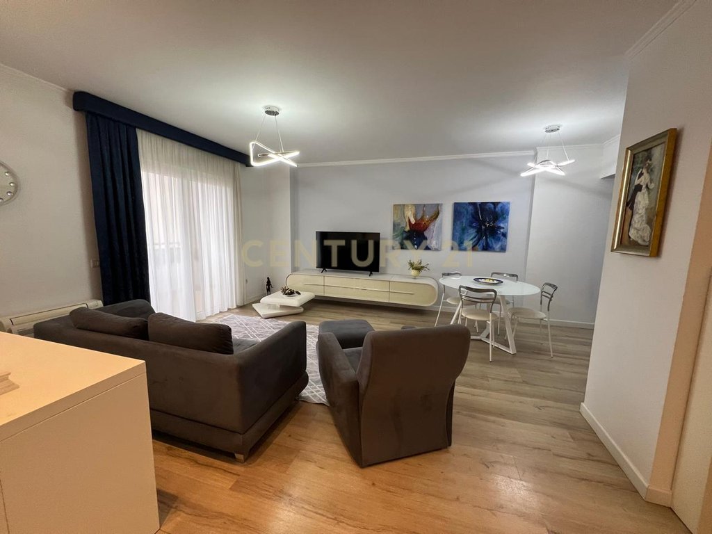 Apartament 2+1+2 për Qira në Brryl , Totalisht i Mobiluar